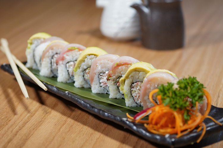 Hamachi Especial